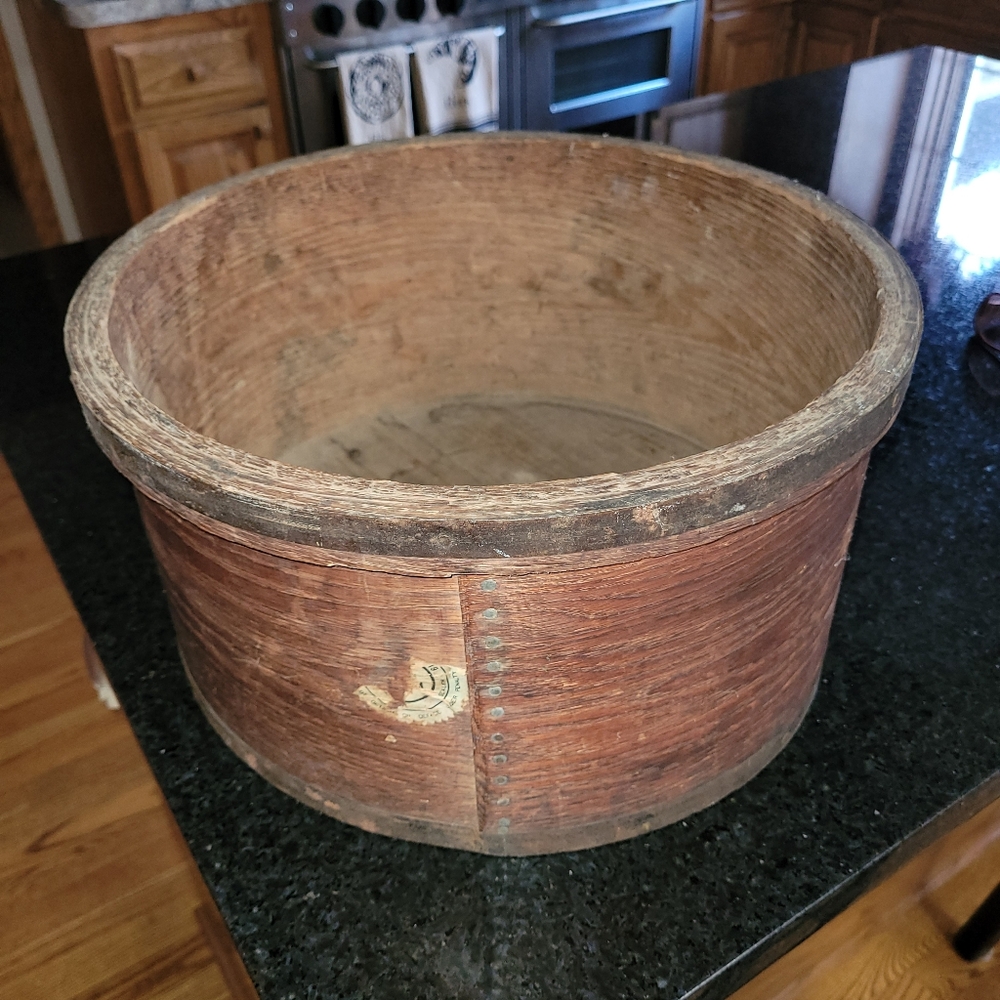 Vintage Dry Measure Container - Picture 3 of 8